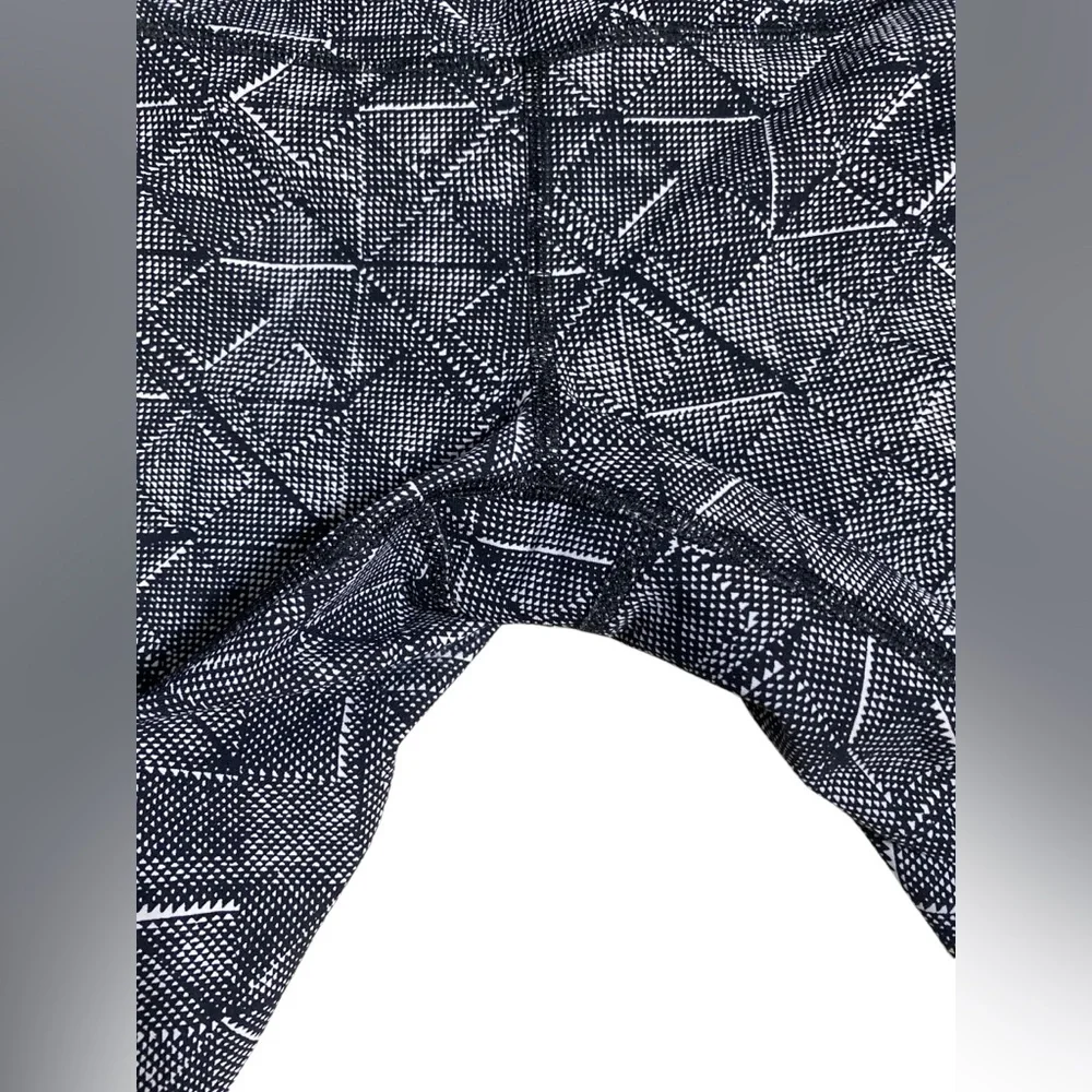lululemon | size‎ 4 Pace Rival Crop (22